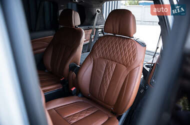 Внедорожник / Кроссовер BMW X7 2023 в 