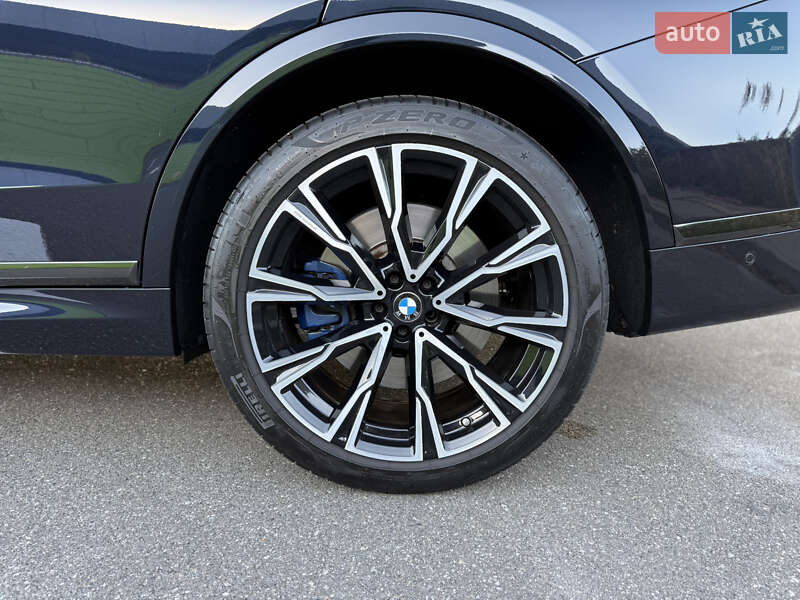 Внедорожник / Кроссовер BMW X7 2021 в Киеве