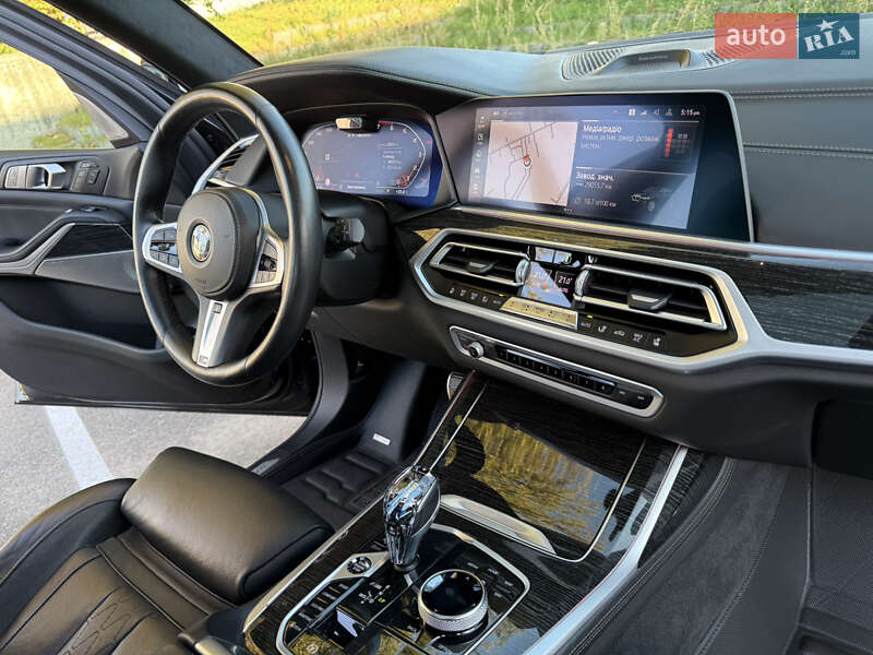 Внедорожник / Кроссовер BMW X7 2021 в Киеве