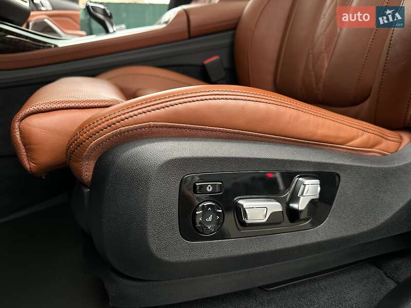 Внедорожник / Кроссовер BMW X7 2020 в Киеве