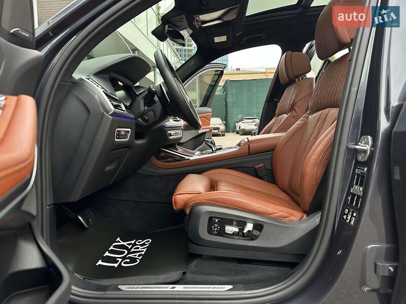 Внедорожник / Кроссовер BMW X7 2020 в Киеве