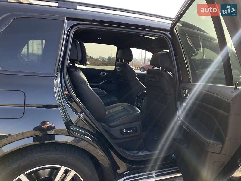 Внедорожник / Кроссовер BMW X7 2019 в Мукачево