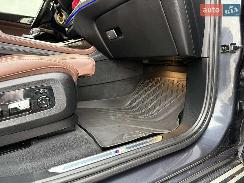 Внедорожник / Кроссовер BMW X7 2019 в Тернополе