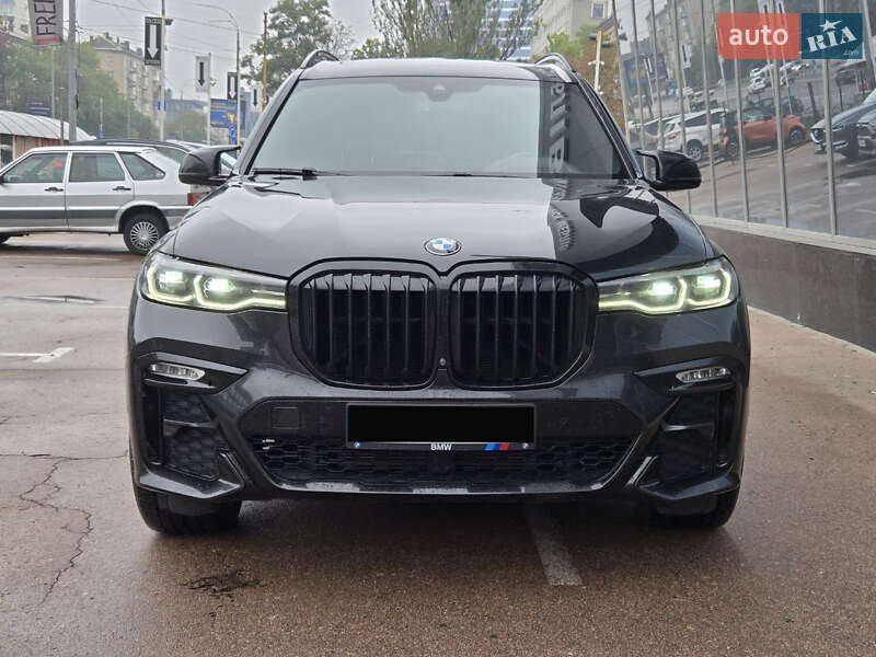 Внедорожник / Кроссовер BMW X7 2022 в Киеве