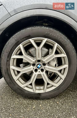Внедорожник / Кроссовер BMW X7 2021 в 
