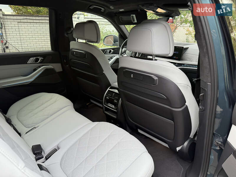 Позашляховик / Кросовер BMW X7 2023 в Дніпрі фото 21 Позашляховик / Кросовер BMW X7 2023 в Дніпрі