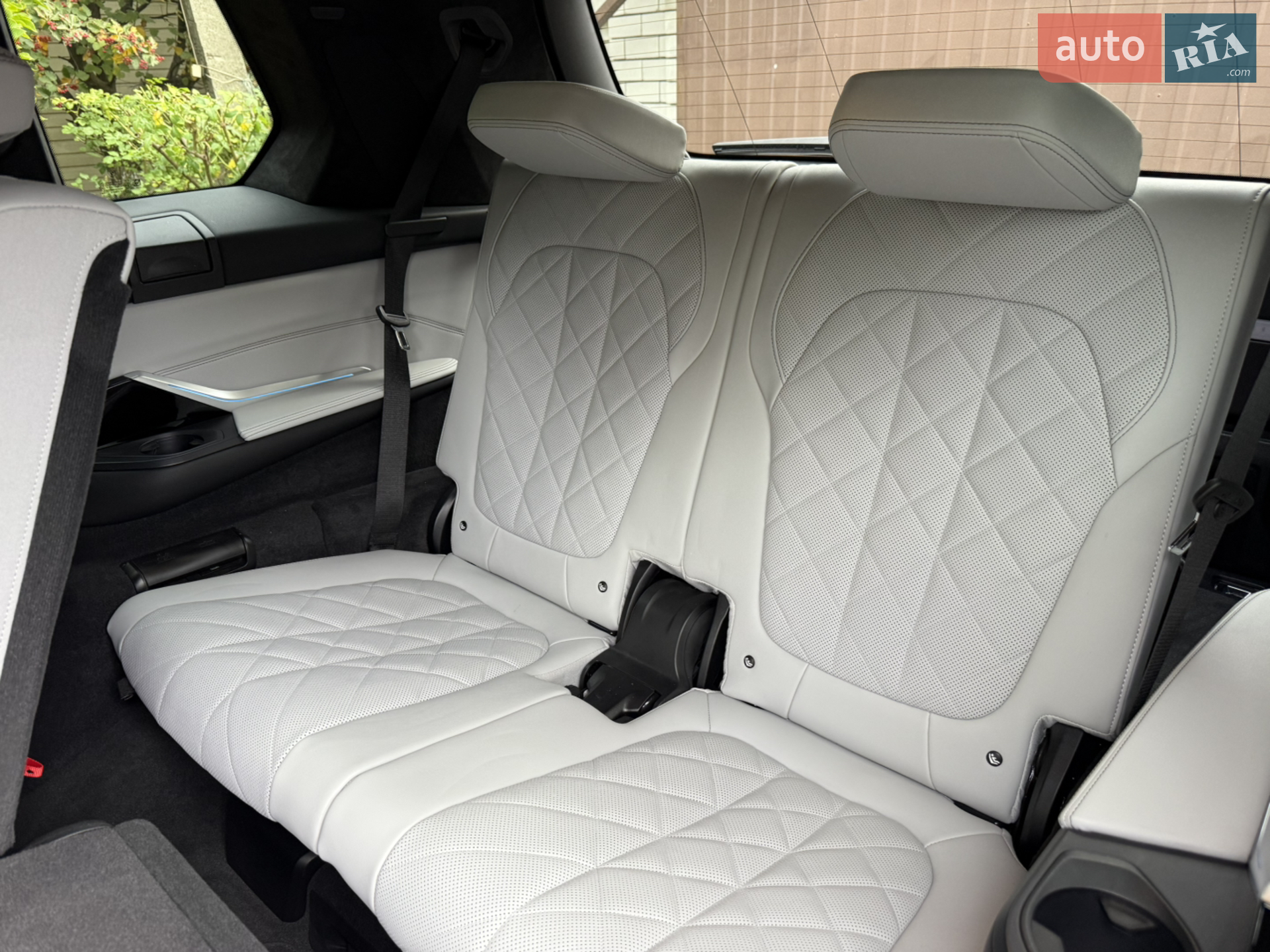 2023 BMW X7 - мініатюра 23
