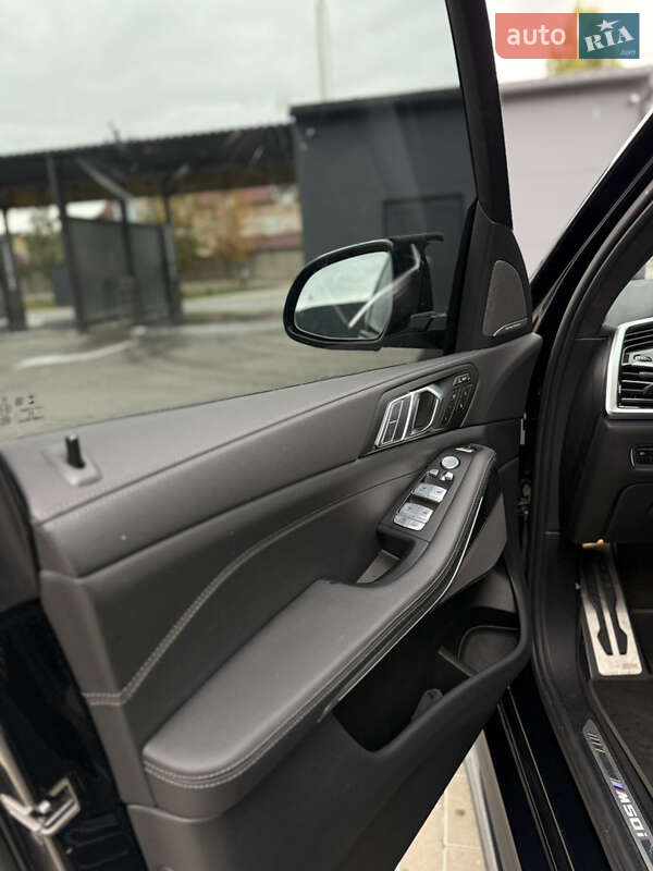 Внедорожник / Кроссовер BMW X7 2022 в Киеве