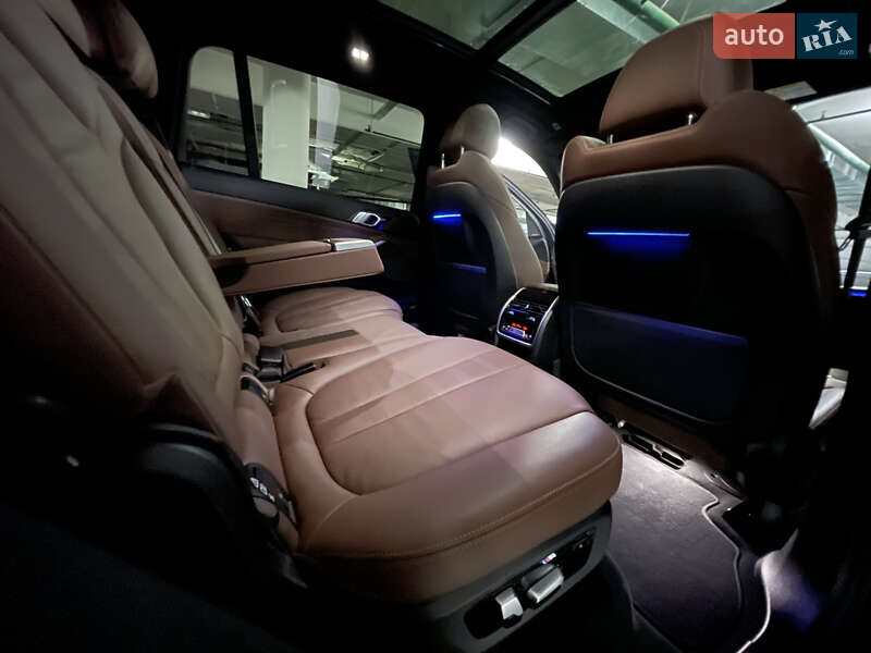 Позашляховик / Кросовер BMW X7 2022 в Києві
