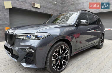 Внедорожник / Кроссовер BMW X7 2022 в 