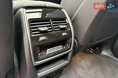 Внедорожник / Кроссовер BMW X7 2022 в 