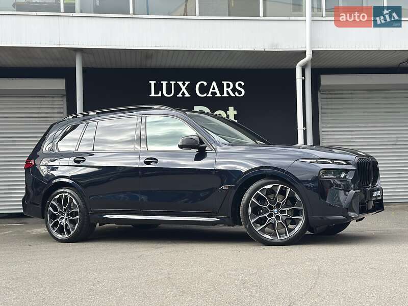 Внедорожник / Кроссовер BMW X7 2022 в Киеве