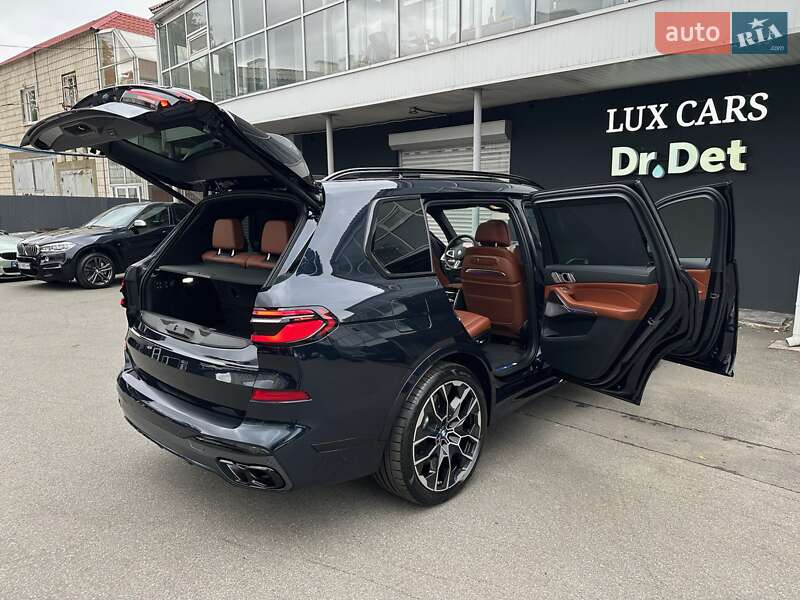 Внедорожник / Кроссовер BMW X7 2022 в Киеве