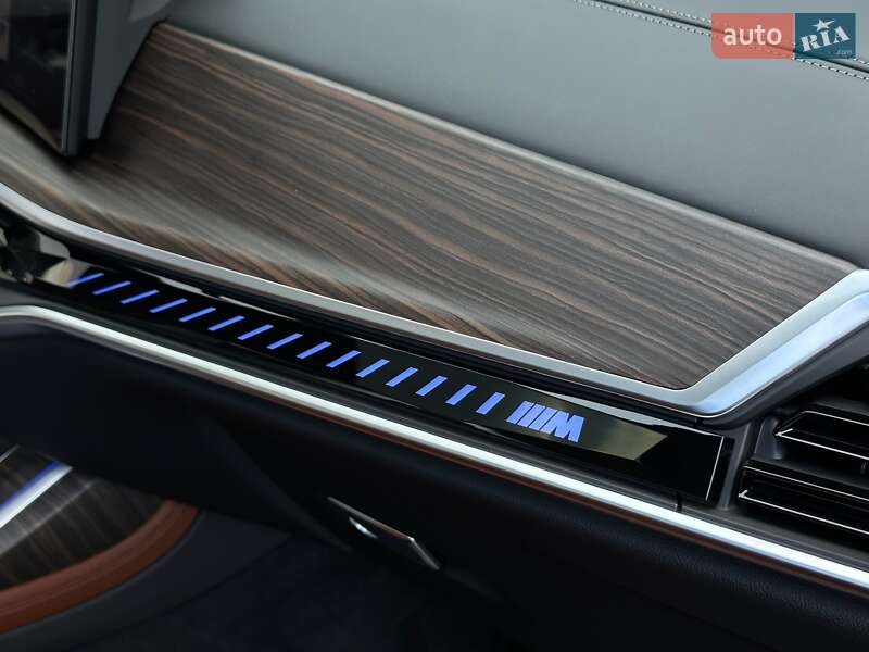 Внедорожник / Кроссовер BMW X7 2022 в Киеве