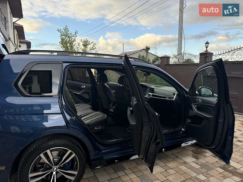 Внедорожник / Кроссовер BMW X7 2020 в Киеве
