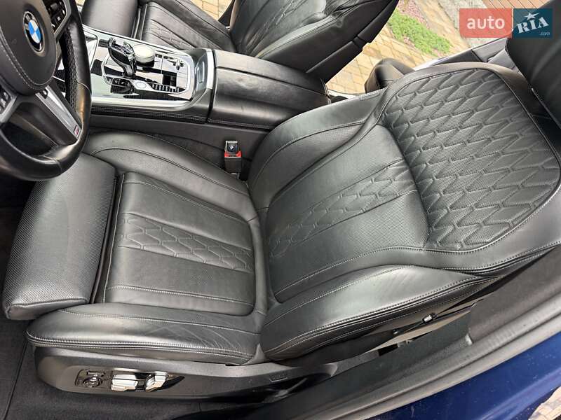 Внедорожник / Кроссовер BMW X7 2020 в Киеве
