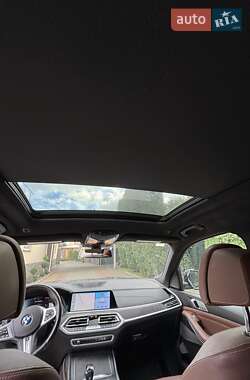 Внедорожник / Кроссовер BMW X7 2021 в 