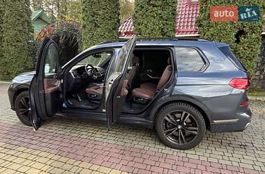 Внедорожник / Кроссовер BMW X7 2021 в 