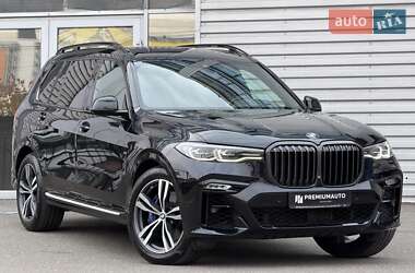 Внедорожник / Кроссовер BMW X7 2021 в 