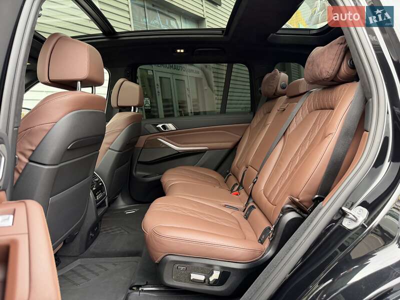 Внедорожник / Кроссовер BMW X7 2021 в Киеве