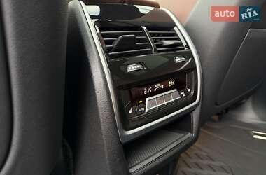 Внедорожник / Кроссовер BMW X7 2021 в 