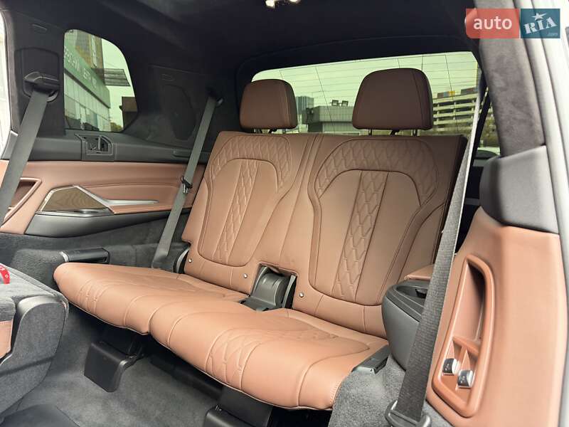 Внедорожник / Кроссовер BMW X7 2021 в Киеве