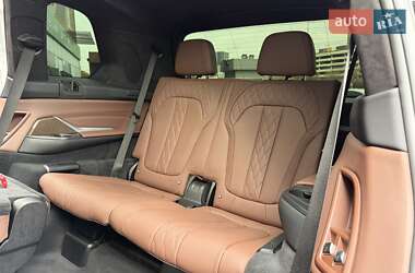 Внедорожник / Кроссовер BMW X7 2021 в 