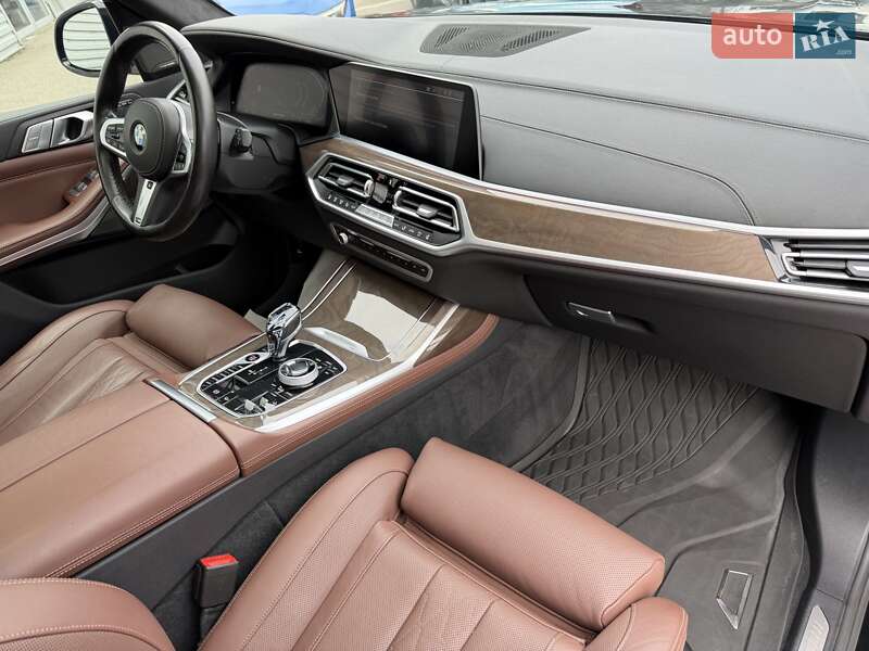 Внедорожник / Кроссовер BMW X7 2021 в Киеве