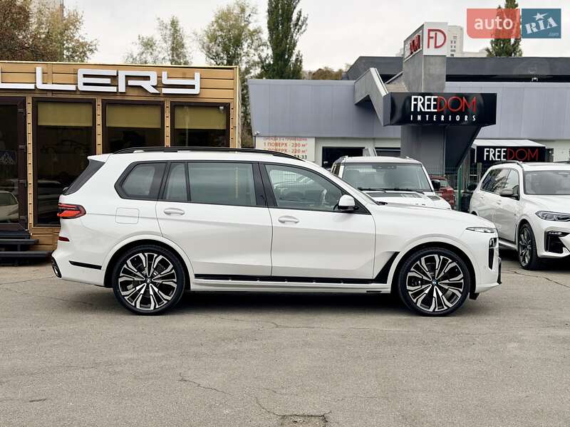 Внедорожник / Кроссовер BMW X7 2024 в Киеве