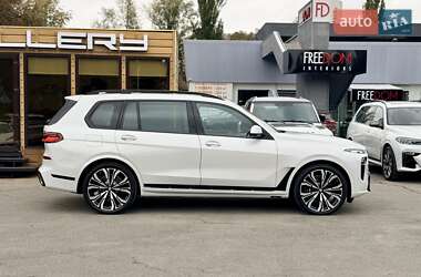 Внедорожник / Кроссовер BMW X7 2024 в 