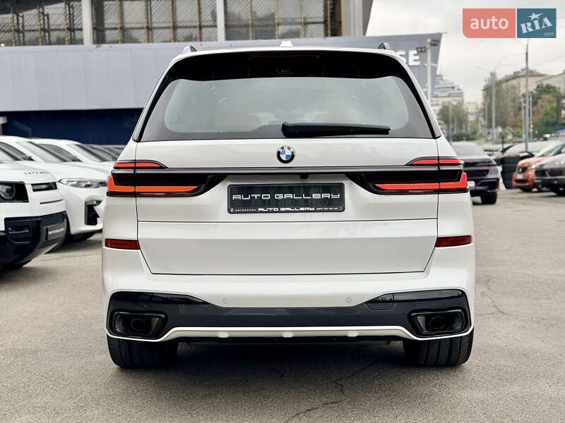 Внедорожник / Кроссовер BMW X7 2024 в Киеве