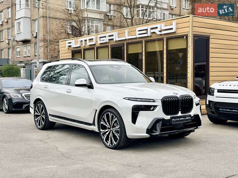 Внедорожник / Кроссовер BMW X7 2024 в Киеве