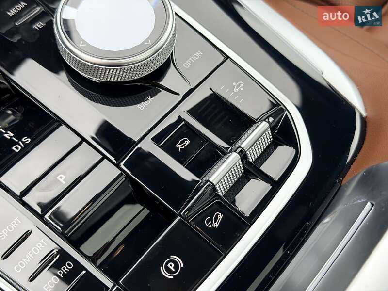 Внедорожник / Кроссовер BMW X7 2024 в Киеве