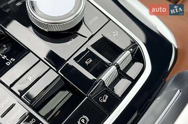 Внедорожник / Кроссовер BMW X7 2024 в 