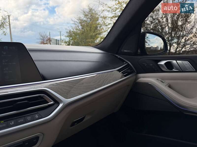 Внедорожник / Кроссовер BMW X7 2021 в Кривом Роге