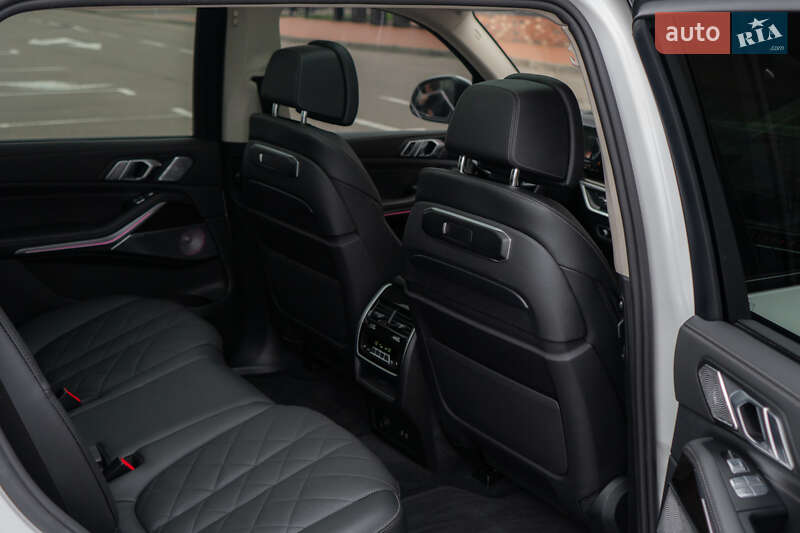 Внедорожник / Кроссовер BMW X7 2023 в Киеве фото 41 Внедорожник / Кроссовер BMW X7 2023 в Киеве