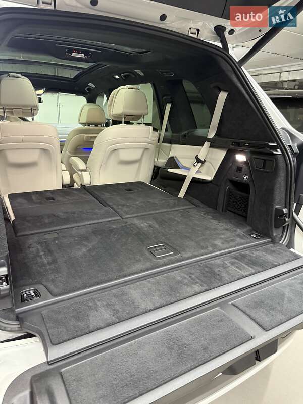 Внедорожник / Кроссовер BMW X7 2020 в Киеве