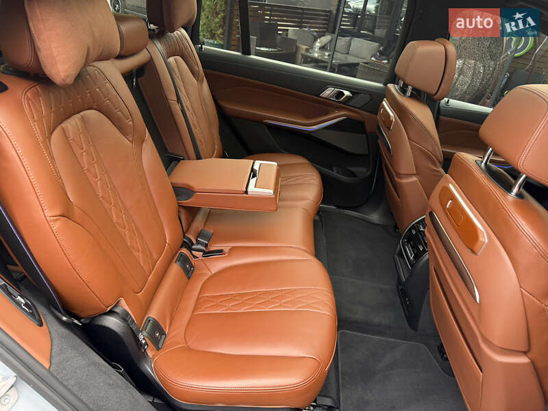 Позашляховик / Кросовер BMW X7 2022 в Києві