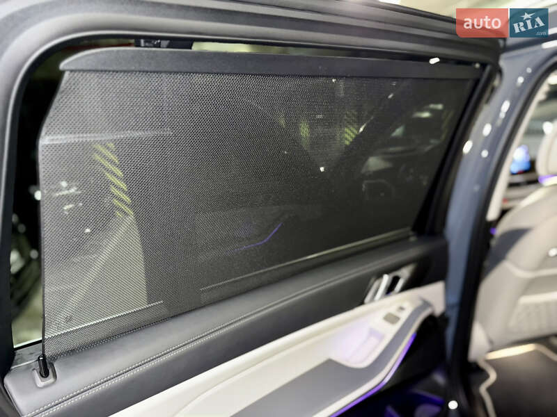 Внедорожник / Кроссовер BMW X7 2023 в Киеве