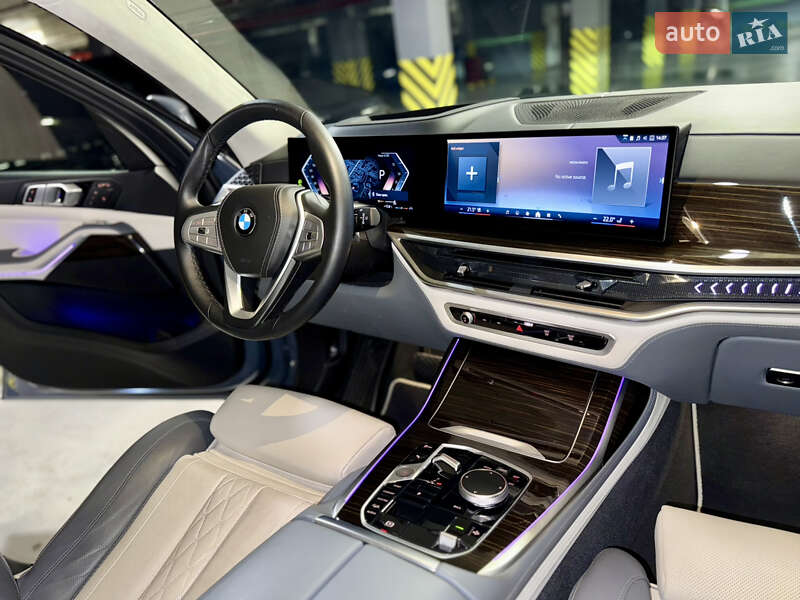 Внедорожник / Кроссовер BMW X7 2023 в Киеве