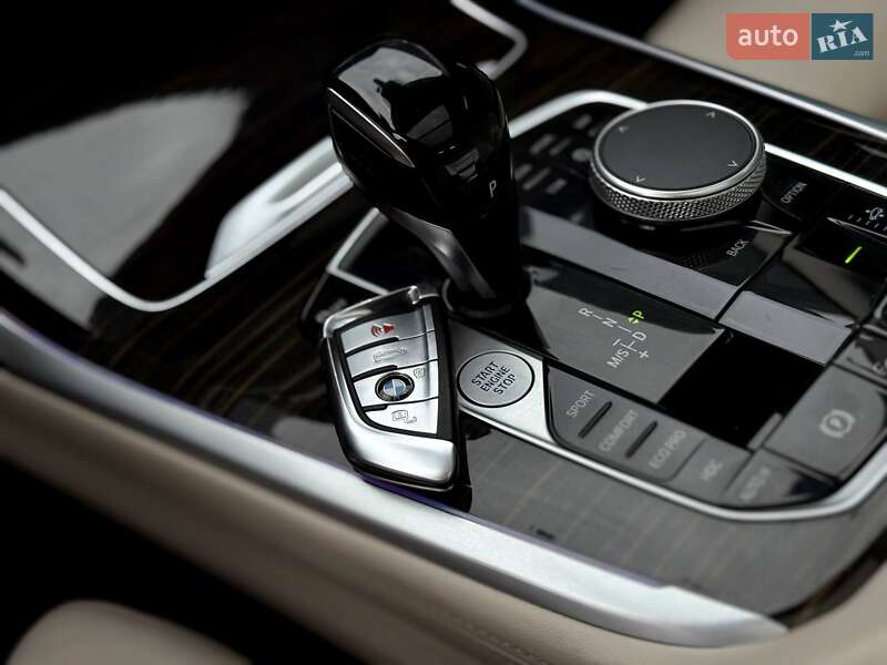 Внедорожник / Кроссовер BMW X7 2020 в Ровно