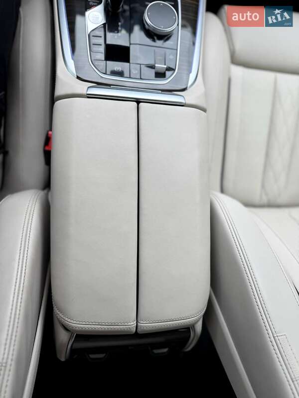 Внедорожник / Кроссовер BMW X7 2020 в Ровно