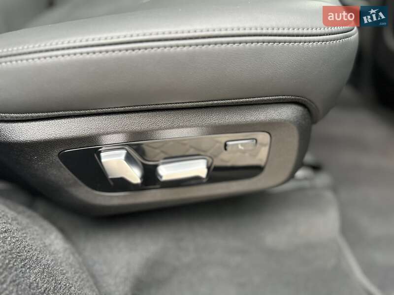 Внедорожник / Кроссовер BMW X7 2023 в Киеве