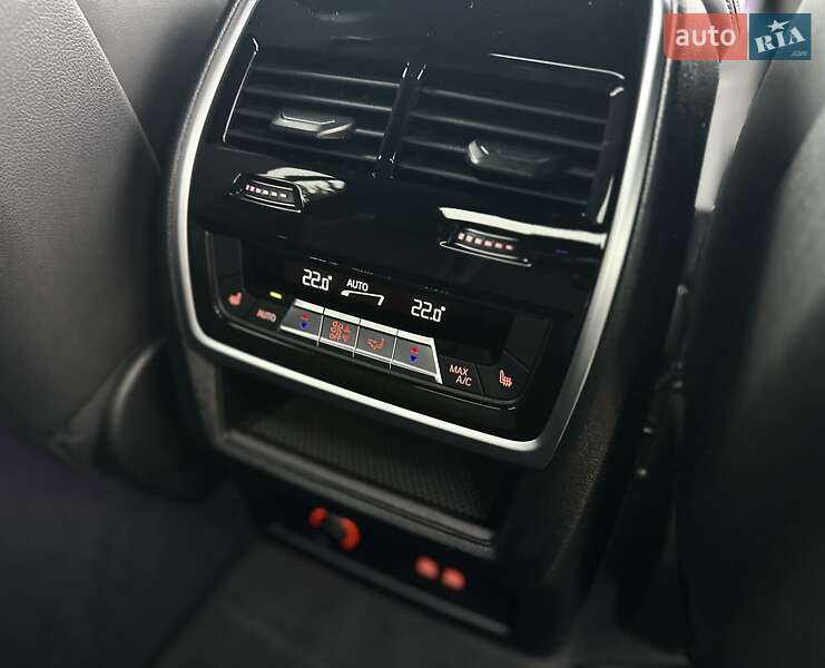 Внедорожник / Кроссовер BMW X7 2023 в Киеве