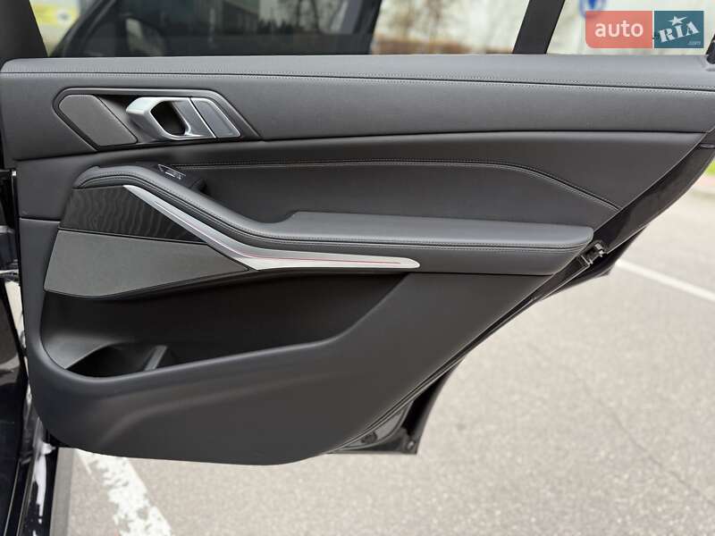 Позашляховик / Кросовер BMW X7 2022 в Києві