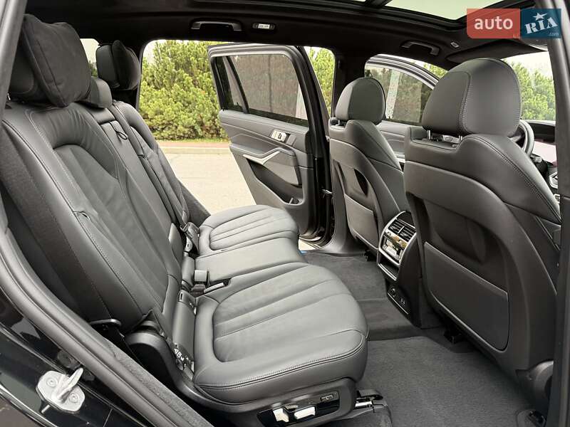 Позашляховик / Кросовер BMW X7 2022 в Києві