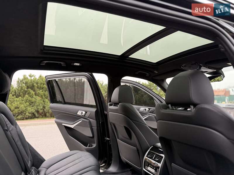 Позашляховик / Кросовер BMW X7 2022 в Києві