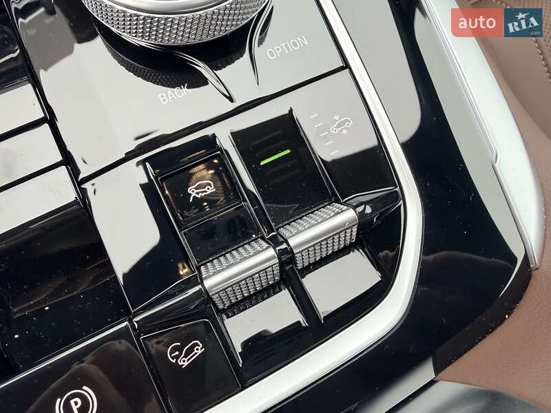 Внедорожник / Кроссовер BMW X7 2024 в Киеве