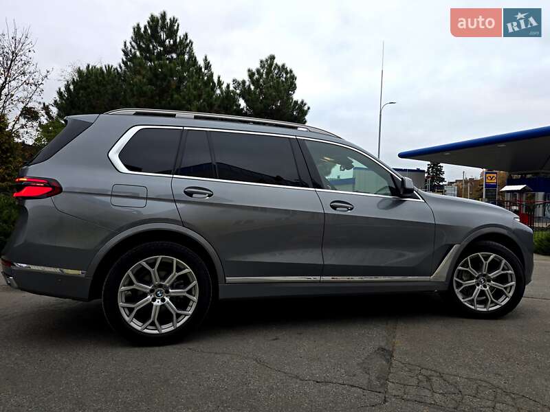 Позашляховик / Кросовер BMW X7 2023 в Києві
