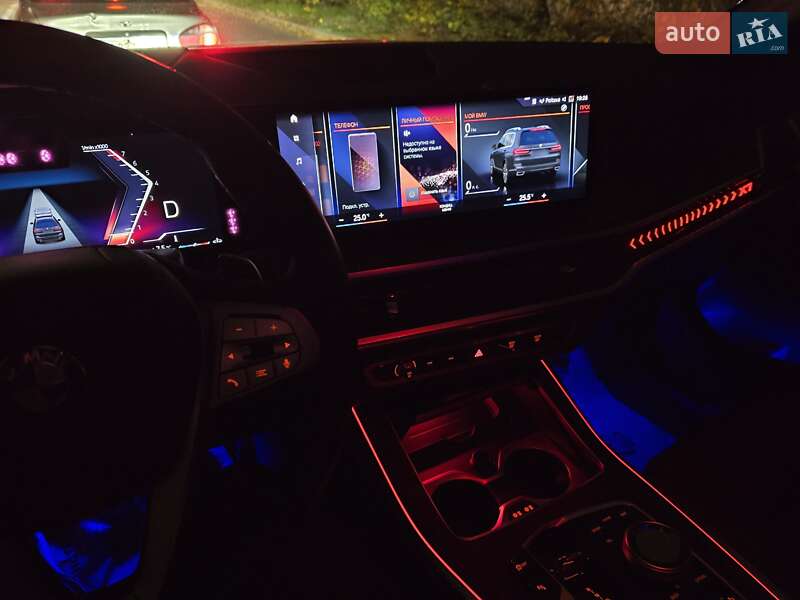 Позашляховик / Кросовер BMW X7 2023 в Києві
